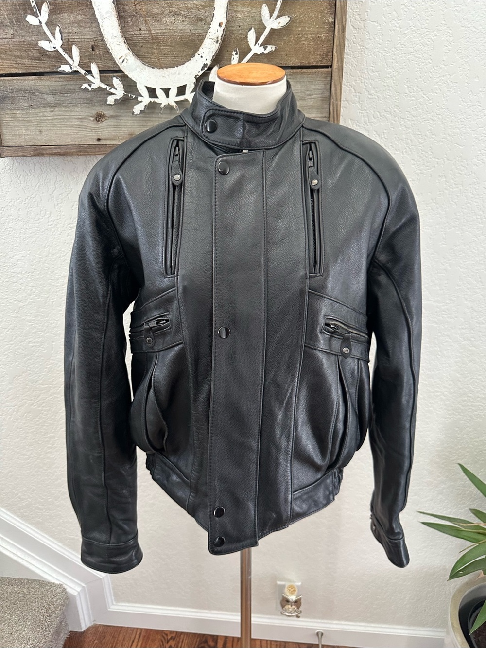 Harley-Davidson black leather motorcycle jacket heavyweight full zip size 42 Reg